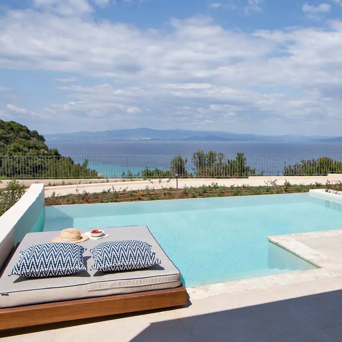 WELCOME TO OUR RESORT IN KASSANDRA, HALKIDIKI